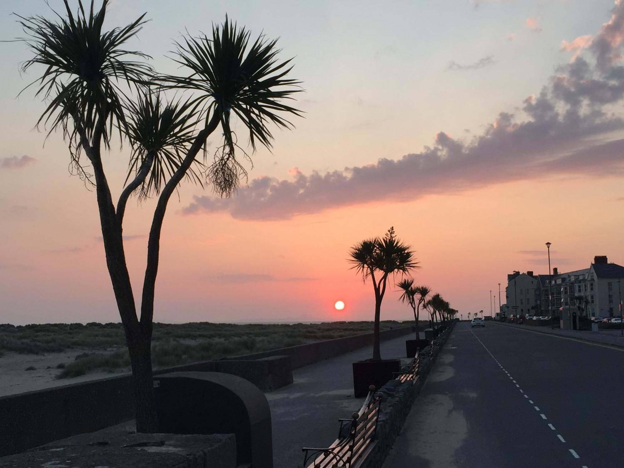 Barmouth Beach Club Екстер'єр фото